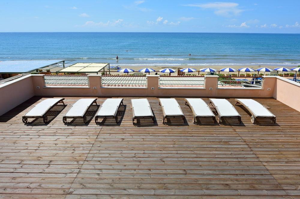 Hotel Acquasanta Terracina Exterior photo