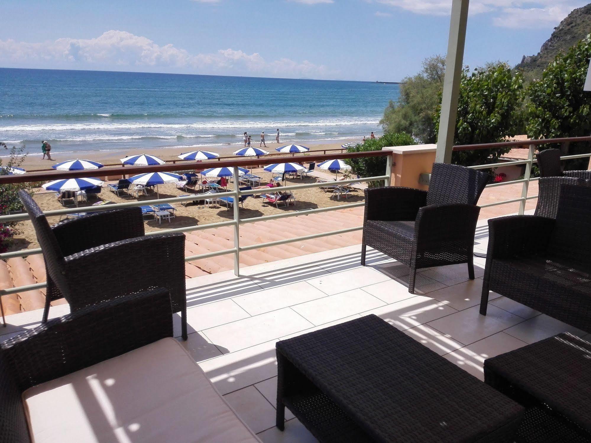 Hotel Acquasanta Terracina Exterior photo