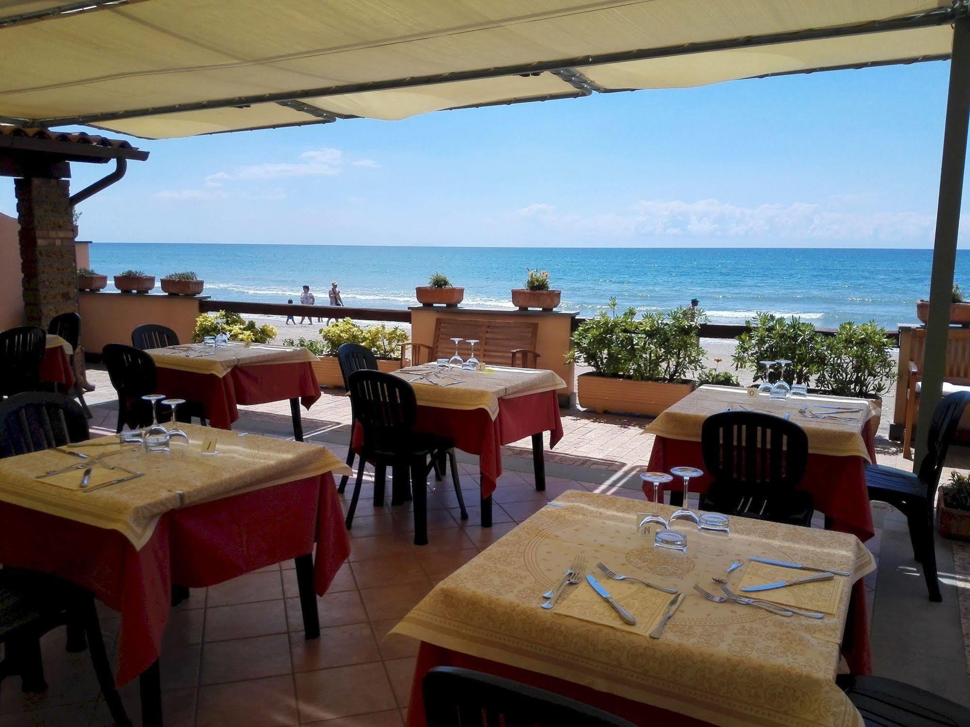 Hotel Acquasanta Terracina Exterior photo